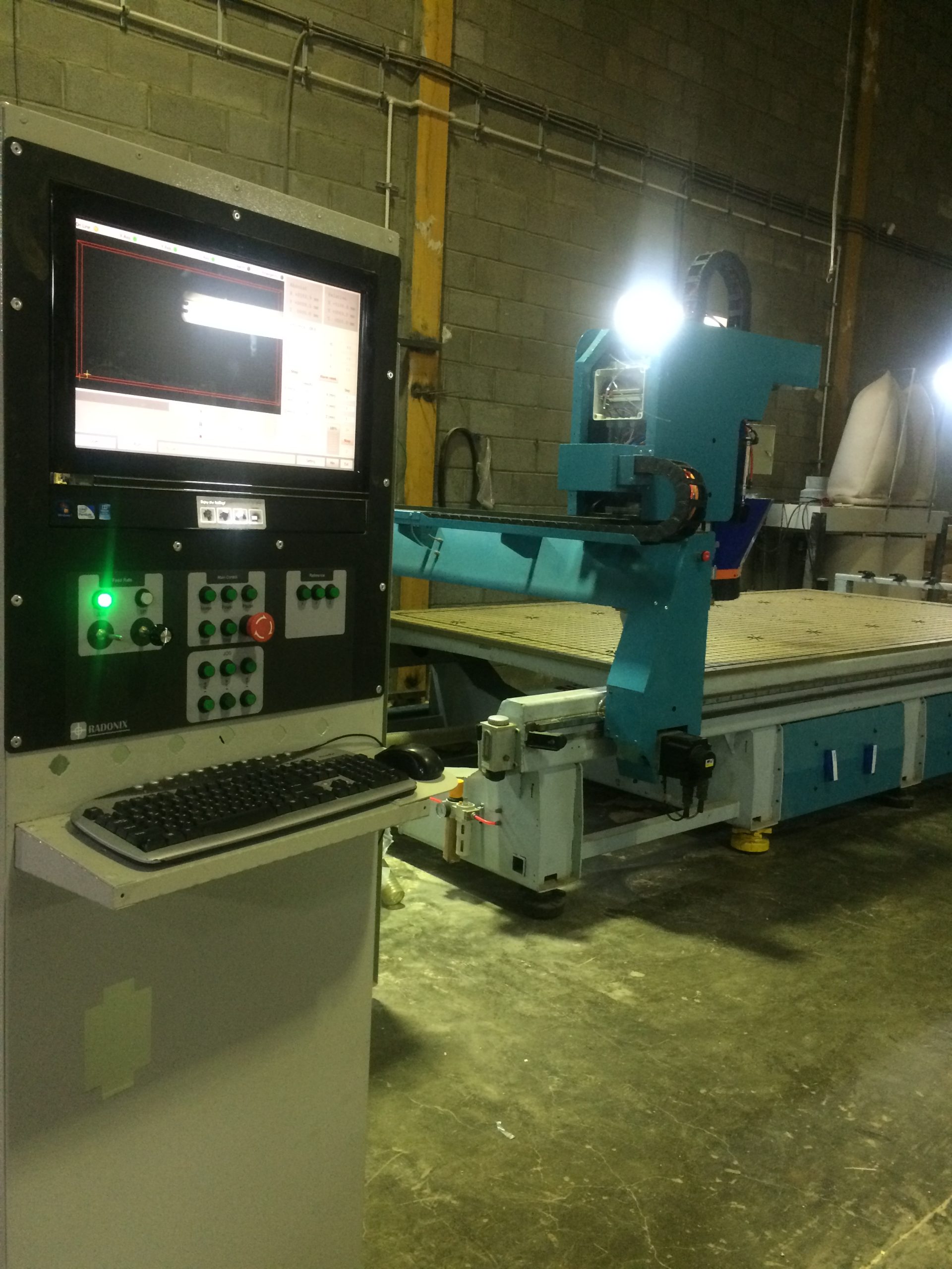 CNC Router with Automatic Tool Changer